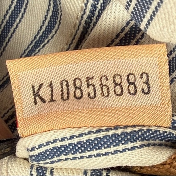 Dooney & Bourke White Satchel - Picture 11 of 12